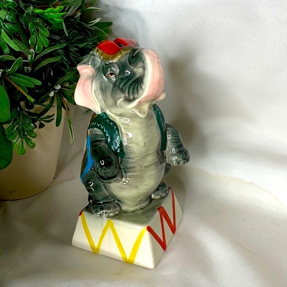 Vintage hand painted glazed ceramic Circus Elephant bank - Picture 1 of 9